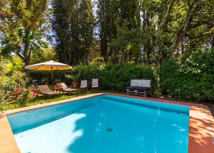 Cypresses With Private Swimming Pool بيت للعطل كاستيلّينا إنْ كْيانت